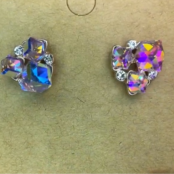 AB Cubes Pierced Earrings - Picture 6 of 6